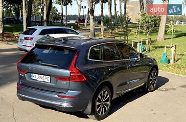 Позашляховик / Кросовер Volvo XC60 2023 в 