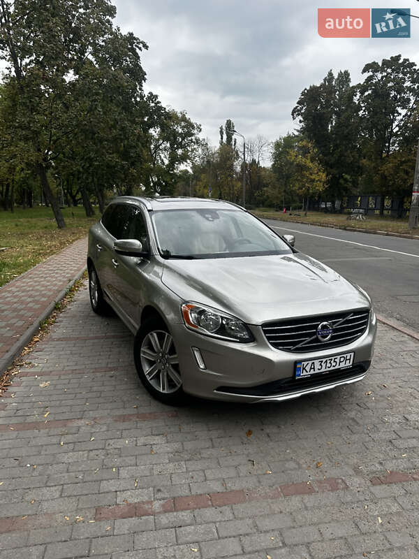Внедорожник / Кроссовер Volvo XC60 2015 в Киеве