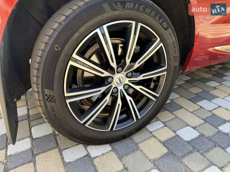 Внедорожник / Кроссовер Volvo XC60 2020 в Днепре