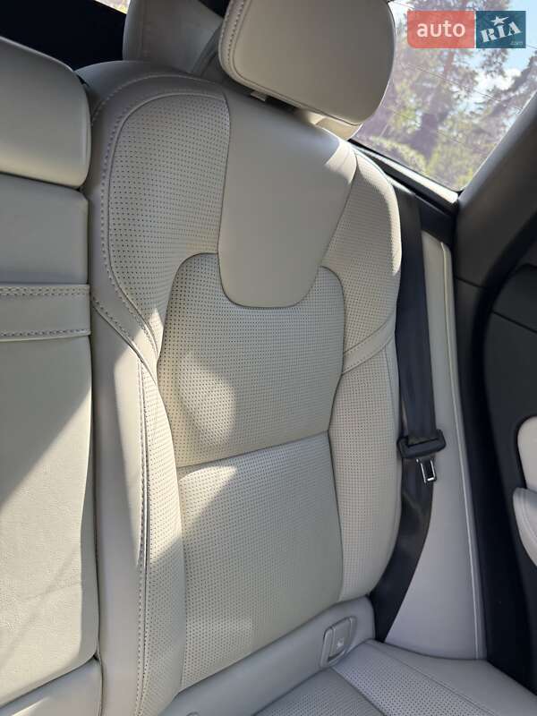 Внедорожник / Кроссовер Volvo XC60 2020 в Днепре