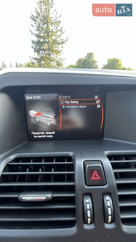 Внедорожник / Кроссовер Volvo XC60 2011 в Луцке