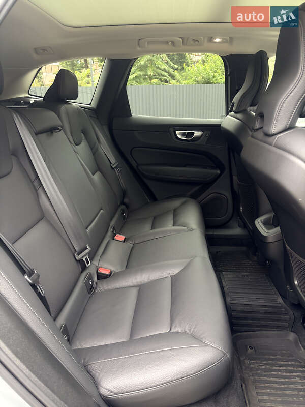 Позашляховик / Кросовер Volvo XC60 2023 в Дніпрі фото 18 Позашляховик / Кросовер Volvo XC60 2023 в Дніпрі