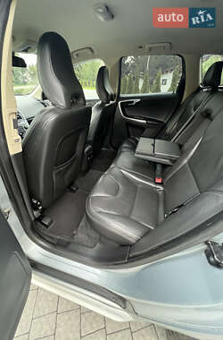 Внедорожник / Кроссовер Volvo XC60 2013 в 