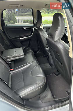 Внедорожник / Кроссовер Volvo XC60 2013 в 