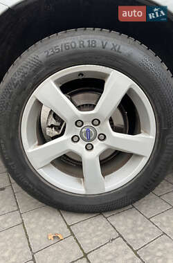 Внедорожник / Кроссовер Volvo XC60 2013 в 