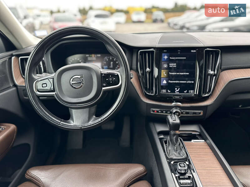 Внедорожник / Кроссовер Volvo XC60 2018 в Ровно