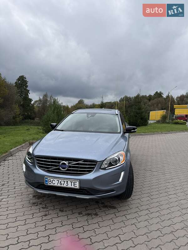 Внедорожник / Кроссовер Volvo XC60 2017 в 