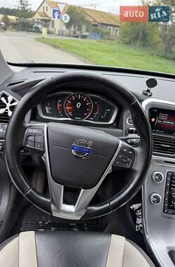 Внедорожник / Кроссовер Volvo XC60 2017 в 