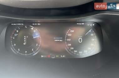 Внедорожник / Кроссовер Volvo XC60 2020 в 