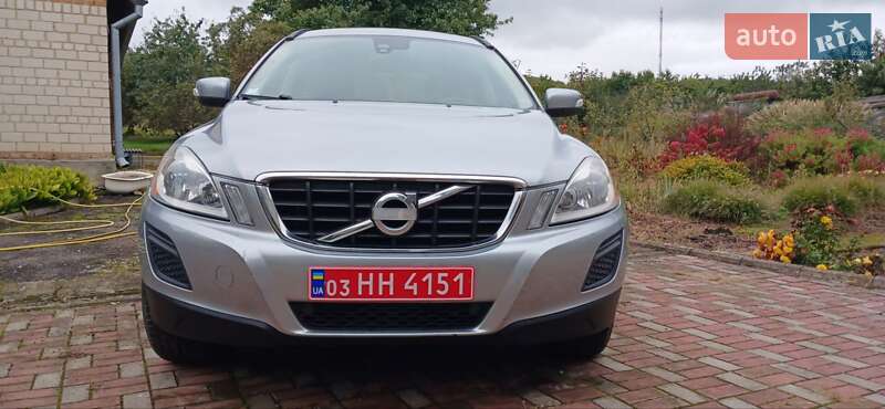 Внедорожник / Кроссовер Volvo XC60 2010 в 