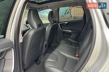 Внедорожник / Кроссовер Volvo XC60 2016 в 