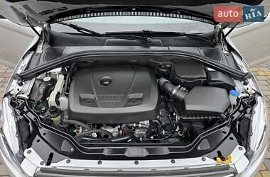 Внедорожник / Кроссовер Volvo XC60 2016 в 