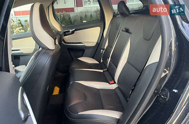 Внедорожник / Кроссовер Volvo XC60 2010 в 