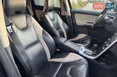 Внедорожник / Кроссовер Volvo XC60 2010 в 