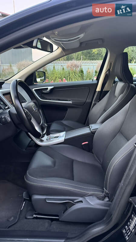 Внедорожник / Кроссовер Volvo XC60 2010 в Луцке