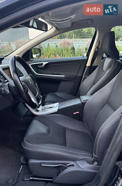 Внедорожник / Кроссовер Volvo XC60 2010 в 