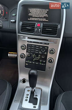 Внедорожник / Кроссовер Volvo XC60 2010 в 