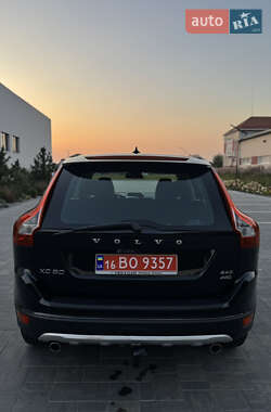 Внедорожник / Кроссовер Volvo XC60 2010 в 