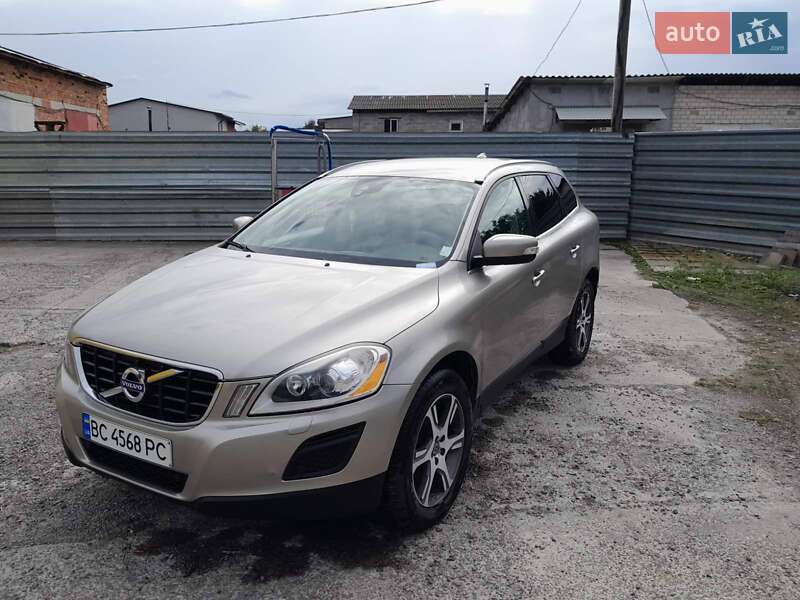 Внедорожник / Кроссовер Volvo XC60 2013 в Бродах