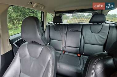 Внедорожник / Кроссовер Volvo XC60 2012 в 