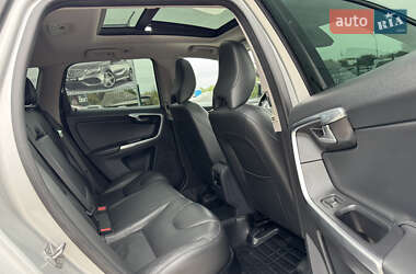 Внедорожник / Кроссовер Volvo XC60 2015 в 