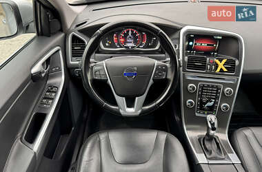 Внедорожник / Кроссовер Volvo XC60 2015 в 