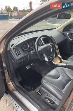 Внедорожник / Кроссовер Volvo XC60 2012 в 