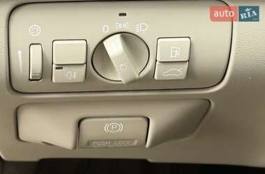 Внедорожник / Кроссовер Volvo XC60 2012 в 