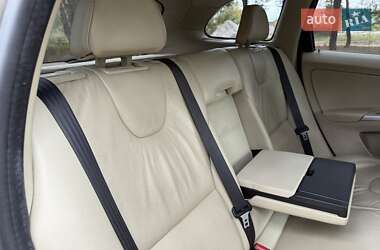 Внедорожник / Кроссовер Volvo XC60 2012 в 