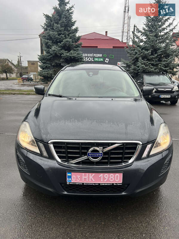 Внедорожник / Кроссовер Volvo XC60 2012 в Подольске