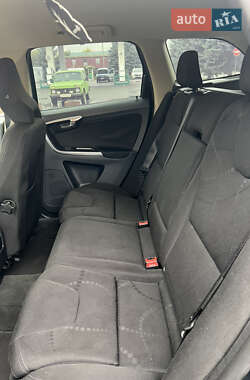Внедорожник / Кроссовер Volvo XC60 2012 в 