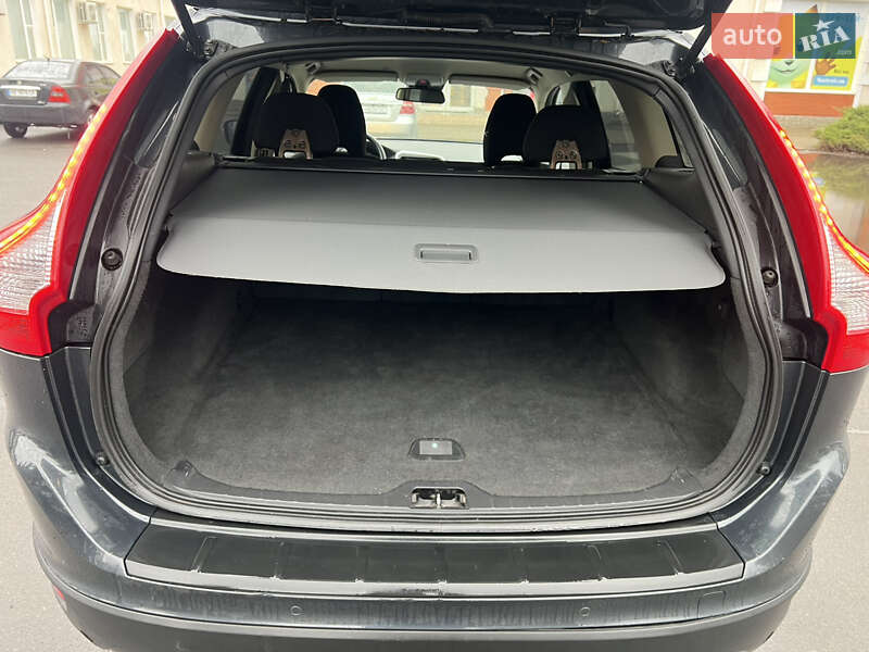 Внедорожник / Кроссовер Volvo XC60 2012 в Подольске