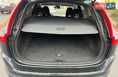 Внедорожник / Кроссовер Volvo XC60 2012 в 
