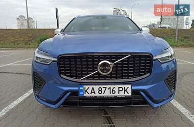 Внедорожник / Кроссовер Volvo XC60 2018 в 