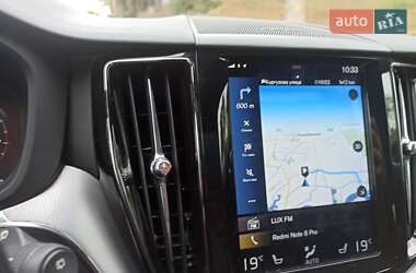 Внедорожник / Кроссовер Volvo XC60 2018 в 