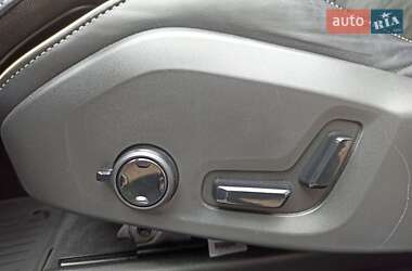 Внедорожник / Кроссовер Volvo XC60 2018 в 