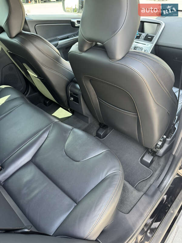 Внедорожник / Кроссовер Volvo XC60 2016 в Луцке