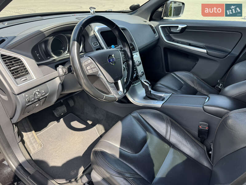 Внедорожник / Кроссовер Volvo XC60 2016 в Луцке
