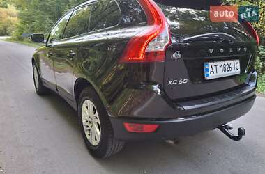 Внедорожник / Кроссовер Volvo XC60 2012 в 