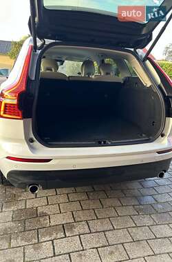 Позашляховик / Кросовер Volvo XC60 2017 в 