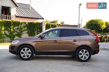 Внедорожник / Кроссовер Volvo XC60 2012 в 