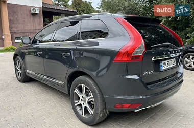 Внедорожник / Кроссовер Volvo XC60 2015 в 