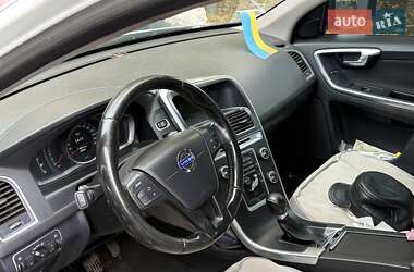 Внедорожник / Кроссовер Volvo XC60 2013 в 