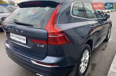 Внедорожник / Кроссовер Volvo XC60 2018 в 