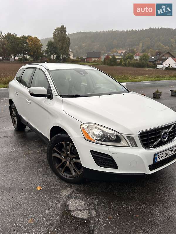 Внедорожник / Кроссовер Volvo XC60 2012 в Киеве