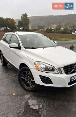 Внедорожник / Кроссовер Volvo XC60 2012 в 