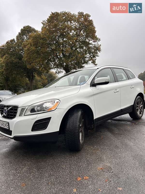 Внедорожник / Кроссовер Volvo XC60 2012 в Киеве