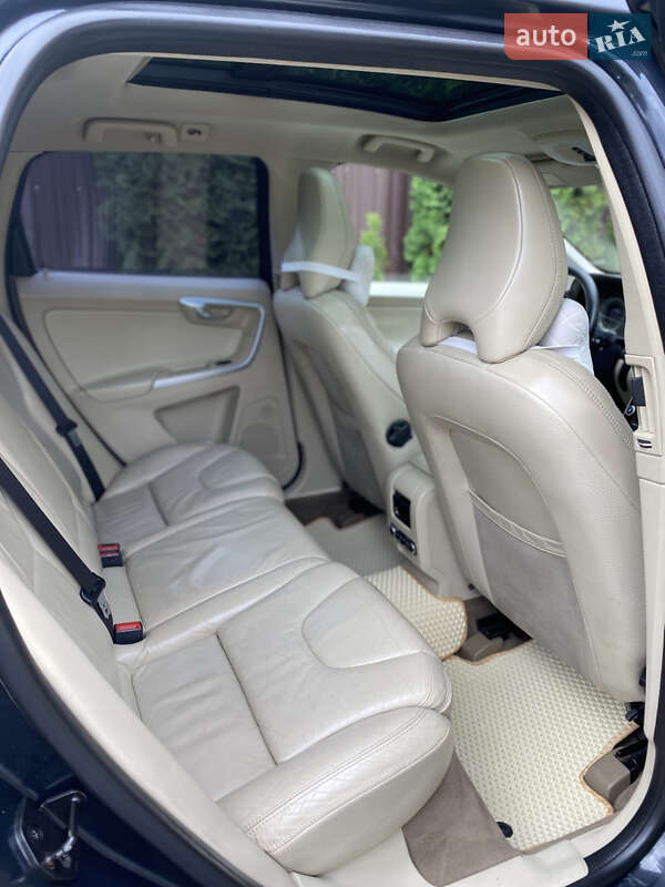 Внедорожник / Кроссовер Volvo XC60 2009 в Луцке