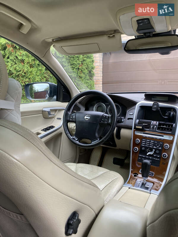 Внедорожник / Кроссовер Volvo XC60 2009 в Луцке
