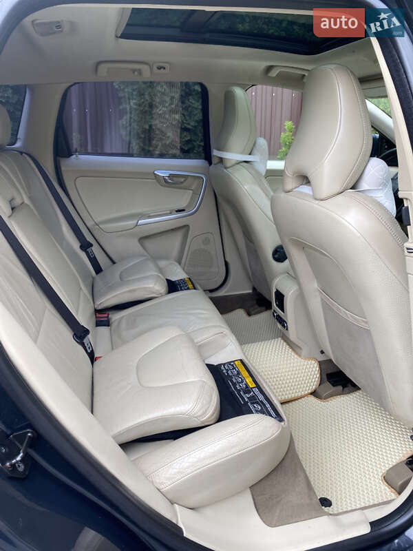 Внедорожник / Кроссовер Volvo XC60 2009 в Луцке